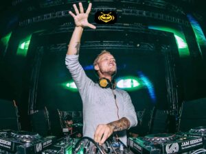 Avicii Medley | Levels - Hey Brother - Wake me up